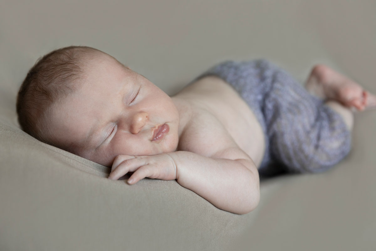 Bezauberndes Newborn und Baby Fotoshooting in Zürich / Zug